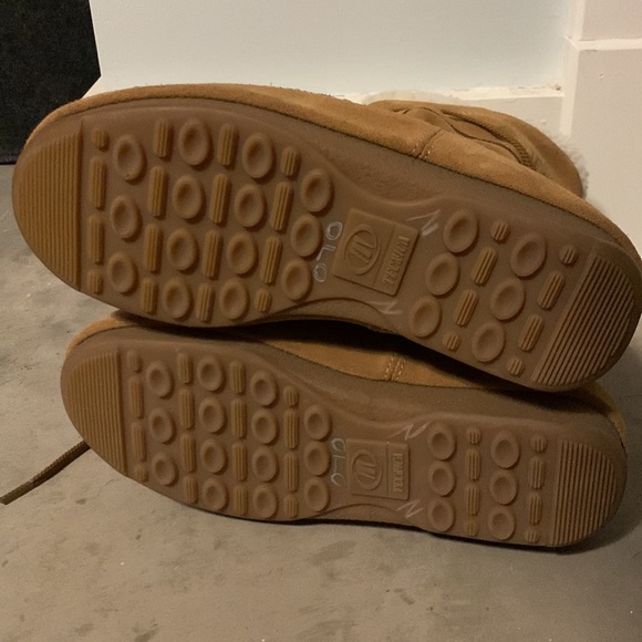 MOON BOOTS NWT Brown Suede Never Worn 2000s Vintage HOT for this Winter - Picture 4 of 4